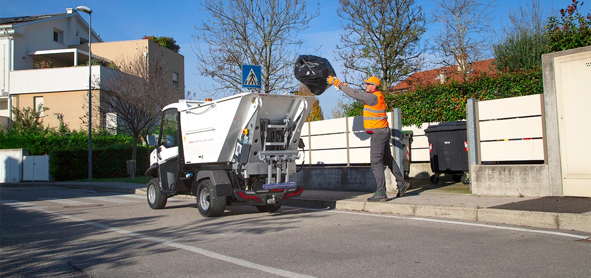 Camion trasporto rifiuti urbani Alke'