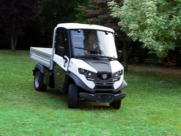 Veicoli per campi da golf Alke' - Golf car elettriche da lavoro ad alte prestazioni