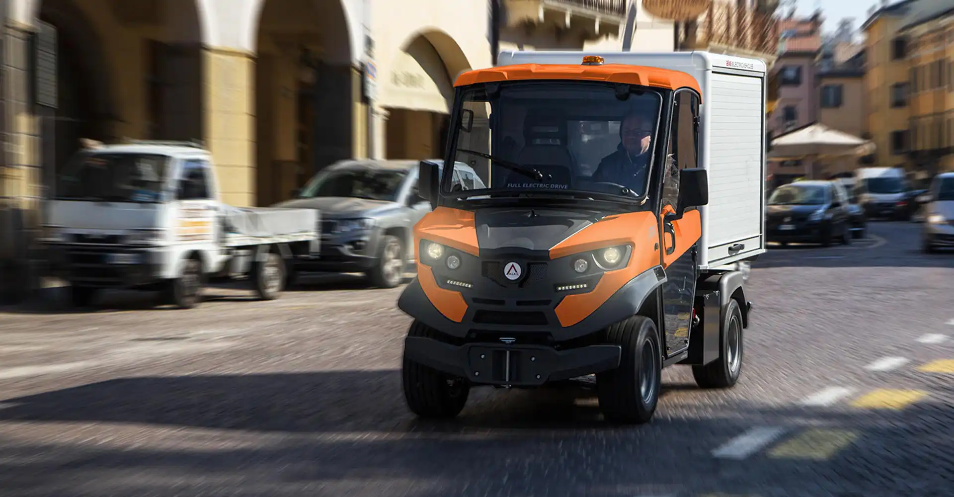 Veicoli Commerciali Elettrici Cargo Box - Ideali per trasporto di merci Veicoli Commerciali Elettrici Cargo Box - Ideali per trasporto di merci