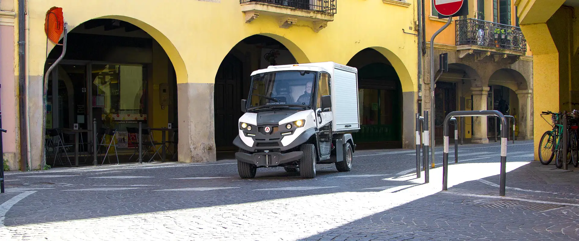 Veicoli elettrici per la logistica Alkè - Consegne e distribuzione merce a zero emissioni Veicoli elettrici per la logistica Alkè - Consegne e distribuzione merce a zero emissioni