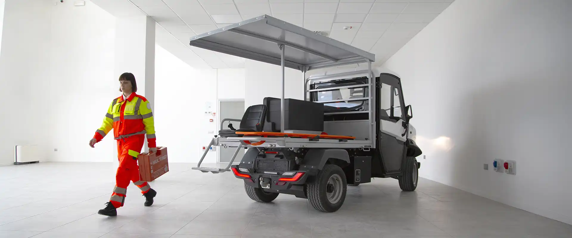 Ambulanza Elettrica - Veicoli Primo Soccorso Elettrici equipaggiati con barella Ambulanza Elettrica - Veicoli Primo Soccorso Elettrici equipaggiati con barella