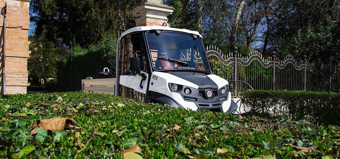 Camion elettrici manutenzione verde