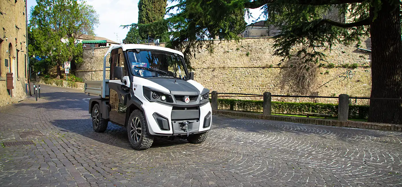 Confronto veicoli elettrici e diesel benzina
