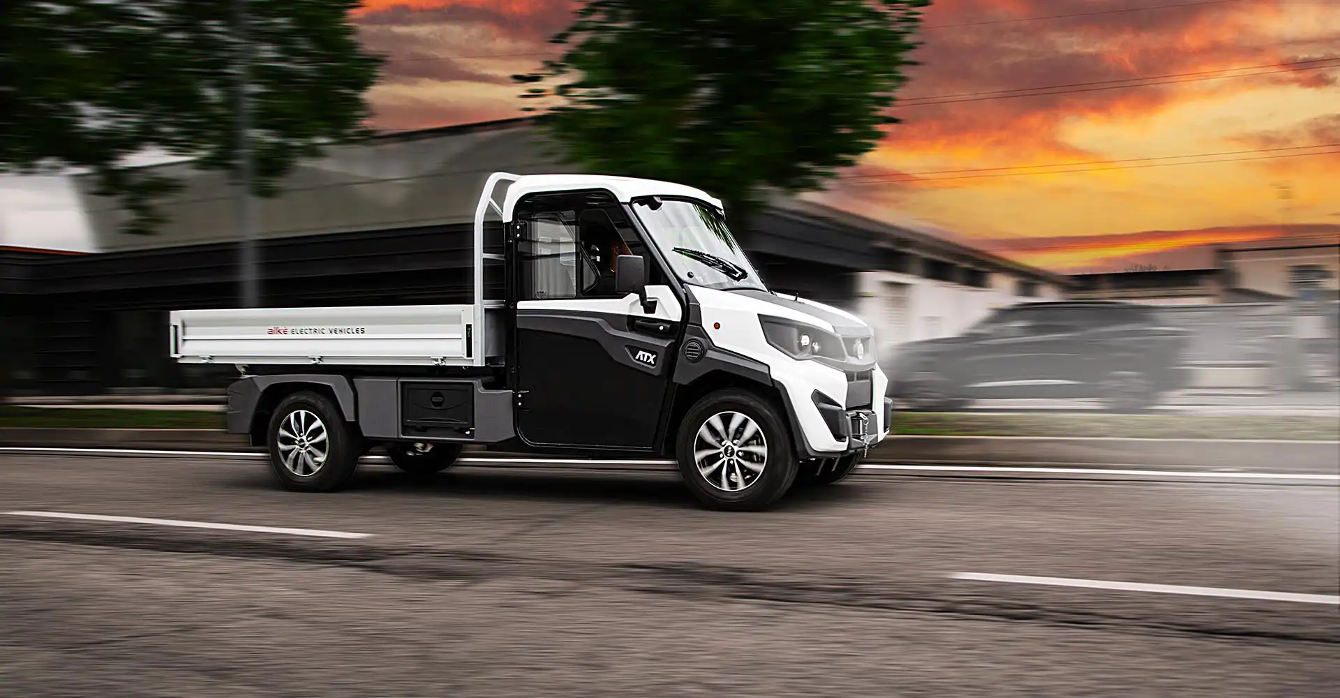 Veicoli elettrici Alke' con pianale e cassone - Capacità di carico fino a 1.600 kg