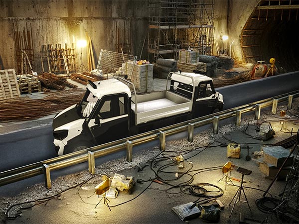 Veicolo per tunnel e gallerie a due cabine