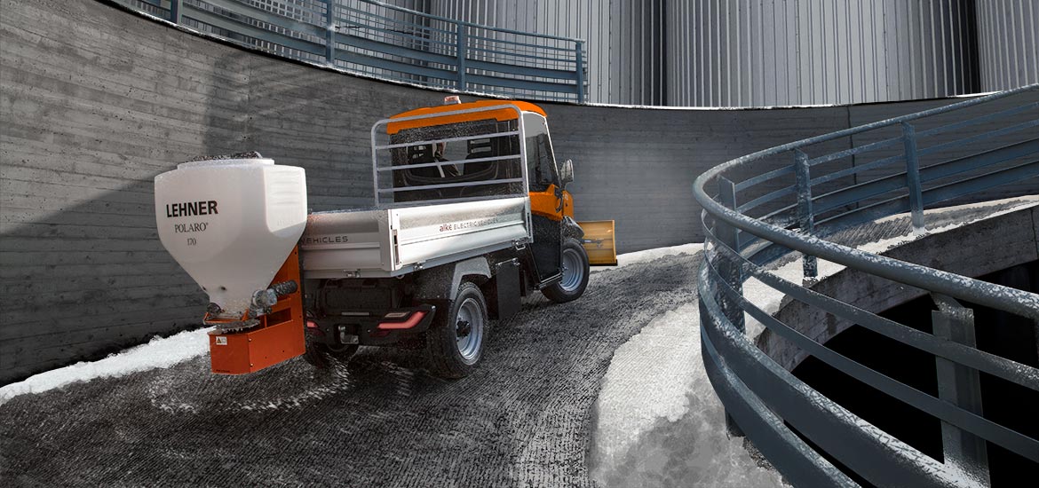 Veicolo con lama neve e trasporto materiali Alke'